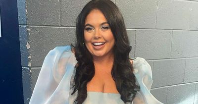 Scarlett Moffatt is praised for encouraging fans to love their body no matter their size