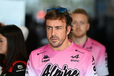 Alonso slams "incompetent" Miami F1 stewards after penalty
