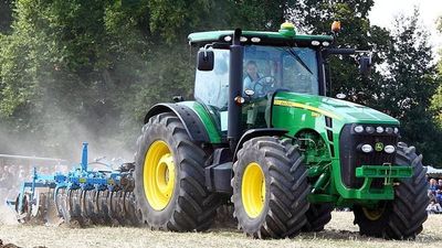 Deere Stock Slumps Despite Q2 Earnings Beat, Profit Forecast Boost Driven By Farm Equipment Demand