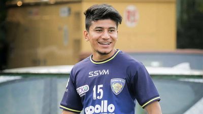 Chennaiyin FC retain India midfielder Anirudh Thapa