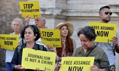 Extraditing Julian Assange would be a gift to secretive, oppressive regimes