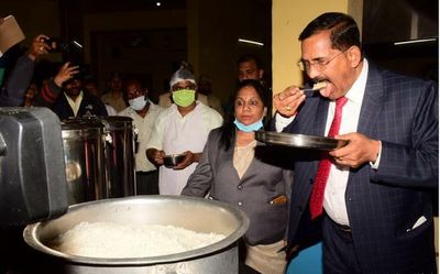 Justice Veerappa pays surprise visit to Dharwad Central Prison