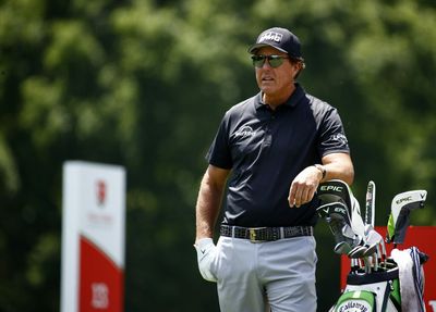 Where in the world is Phil Mickelson, you ask? His mom knows: ‘He’s in such a good place’