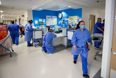 Glasgow hospitals announce end of social distancing rules