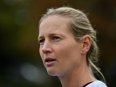 Next coach must push us, says Lanning