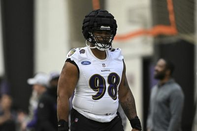 Ravens DL Travis Jones signs rookie contract