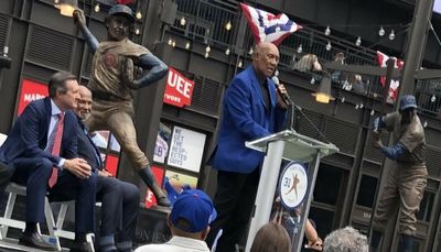 Fergie Jenkins — Mr. Dub? — gets his statue on a day for the ages in Cubdom