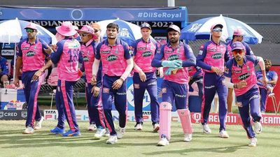 IPL 2022: RR join GT & LSG in final four, RCB need MI to beat DC