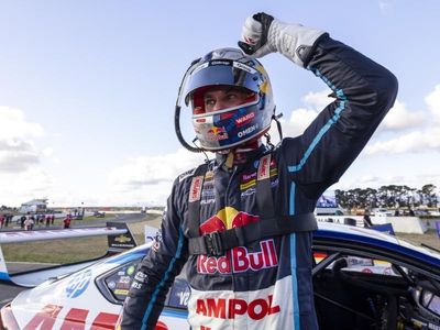 Waters pips van Gisbergen in Supercars