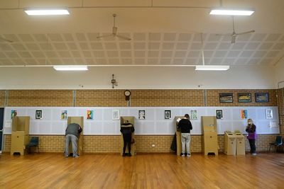 Australia's opposition Labor party poised to topple ruling conservatives - TV