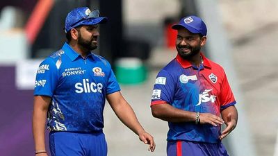 IPL 2022: Mumbai Indians win toss, elect to bowl against Delhi Capitals