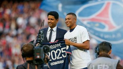 Kylian Mbappe Stays at PSG, Snubs Real Madrid