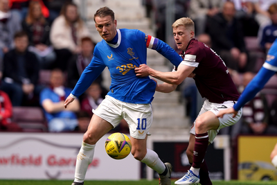 Steven Davis provides Rangers future update as he explains delayed contract talks