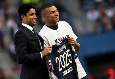 Kylian Mbappe commits to Paris St Germain with new three-year deal