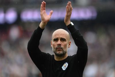 Pep Guardiola invites Man United fans to wear City shirts ahead of title decider