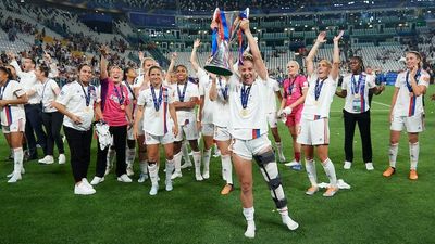 Australia's Ellie Carpenter stretchered off with knee injury in Lyon's Women's Champions League final win over Barcelona