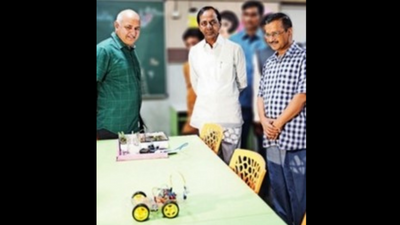 In Delhi, Telangana CM K Chandrasekhar Rao promises a ‘sensation’ in national politics