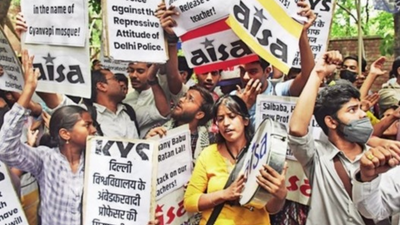 Students, teachers protest against arrest of Delhi University professor