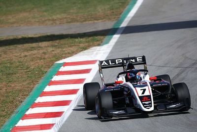F3 Spain: Martins recaptures points lead with feature race win