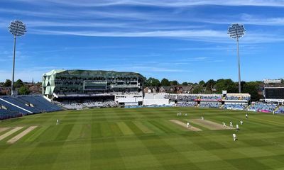 Surrey and Middlesex lead way before break: county cricket – as it happened