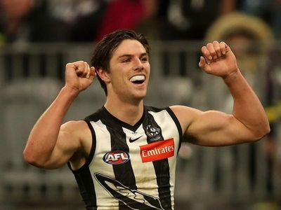 Magpies supersub sinks Dockers in Perth