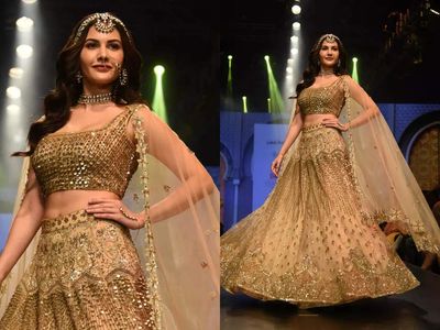 DTFW 2022: Amyra Dastur is ramp's favourite girl