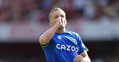 'As soon as Erik ten Hag touches down' - Manchester United fans react to Donny van de Beek goal