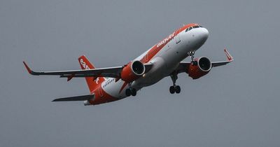 Police called after easyJet passenger refuses to turn his phone off