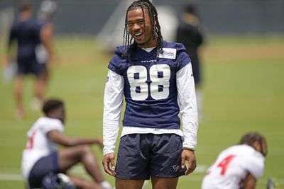 LOOK: John Metchie, Dameon Pierce sport Texans uniforms at NFL rookie symposium