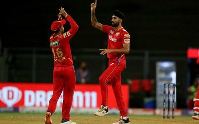 Kings sign off with a thumping win over Sunrisers