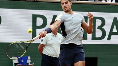 Wunderkind Alcaraz romps into second round at French Open