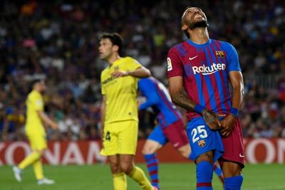 Barcelona finish with defeat by Villarreal, Granada go down