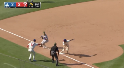 Dodgers’ Justin Turner made J.T. Realmuto look foolish by brilliantly faking him out at third base