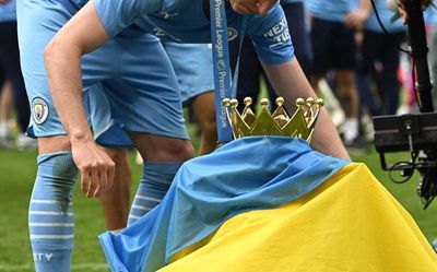 Oleksandr Zinchenko’s tearful support for Ukraine after EPL title win