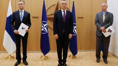 Turkey threatens to dash Swedish, Finnish hopes of quick NATO entry