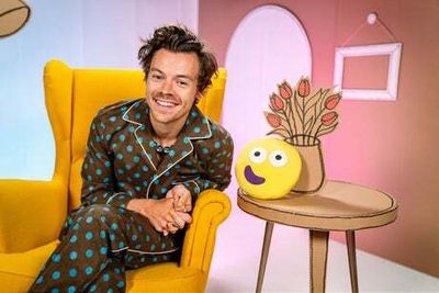 First look at Harry Styles reading Cbeebies Bedtime Stories in his spotty pyjamas
