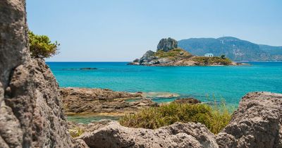 Hundreds of passengers stranded in Greece as flight to Ireland delayed for 48 hours