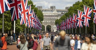 UK weather: Platinum Jubilee may be hottest weekend of the year with scorching 28C highs