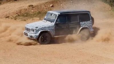 Watch 2023 Mercedes-Benz EQG Electric G-Class Do A Proper Tank Turn