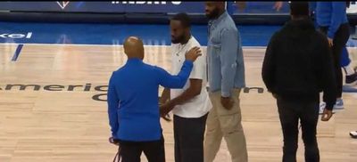 A mic’d up ref asked Mavericks’ Theo Pinson to change his shirt before Game 3 and he refused