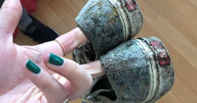 Young flatmates refusing to pay £900 rent as horror mould causing breathing problems