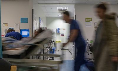 Thousands of NHS workers may quit for better-paid jobs, ministers warned