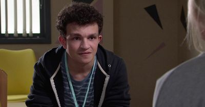 Coronation Street's Simon Barlow actor Alex Bain rushed to A&E with painful injury