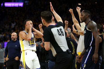 Warriors and Mavs players need to be separated following Curry celebration