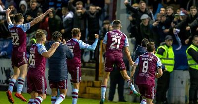 Drogheda United 1-0 Shamrock Rovers: Home side somehow hold out 10-man champions in chaotic upset