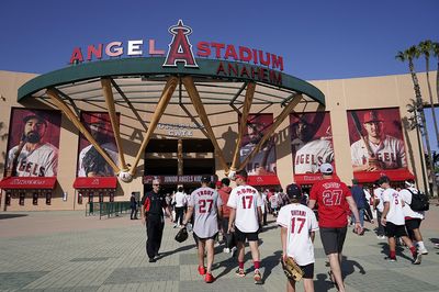 Anaheim mayor resigns amid corruption investigation involving Angel stadium deal