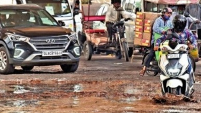 Rain beats the heat, snarls make Delhi lose cool