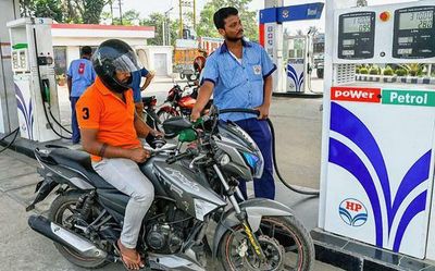 Data | Will a cut in Centre’s excise duty on petrol reduce States’ sales tax revenue?