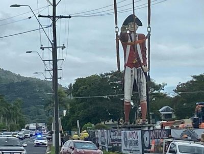 Infamous Captain Cook statue in controversial pose removed from Queensland street