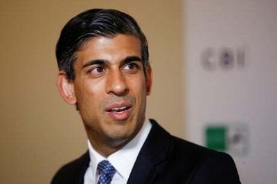 Calls for Rishi Sunak to ‘go big’ on cost of living support as borrowing costs falls